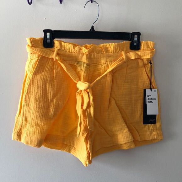 Wildfox Paper bag Shorts Size M NWT Honeycomb - Picture 1 of 7